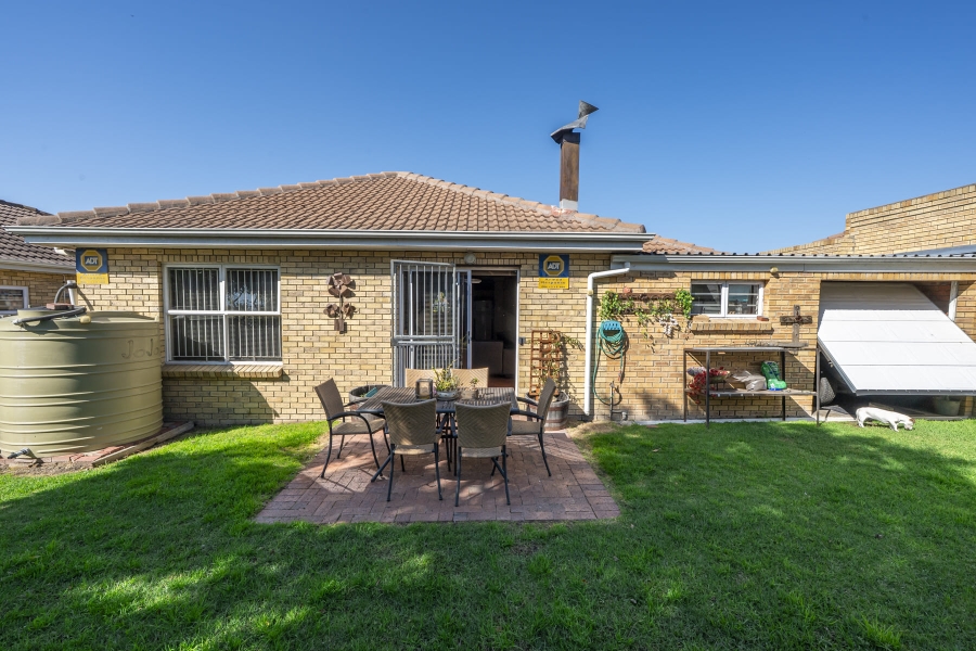 2 Bedroom Property for Sale in Protea Heights Western Cape